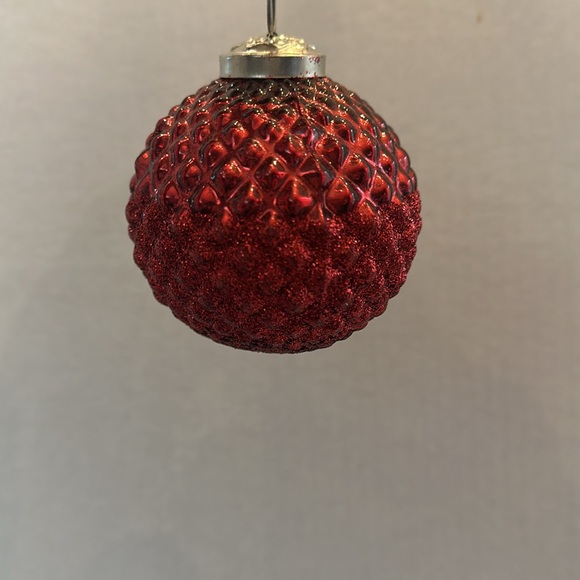 Martha Stewart Ornaments 12 Red Glitter Glass Embellished Christmas Ornaments - Picture 6 of 9